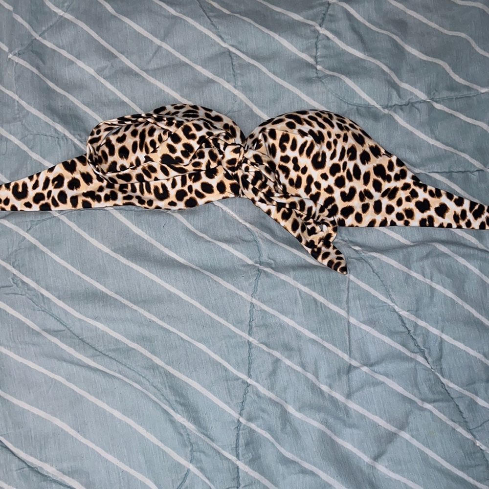COPY - PINK Victoria’s Secret Leopard Bikini Top